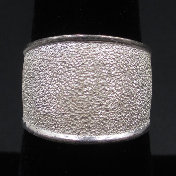 Jewelry - Vintage Size 7 Sterling Silver Rustic Band Ring